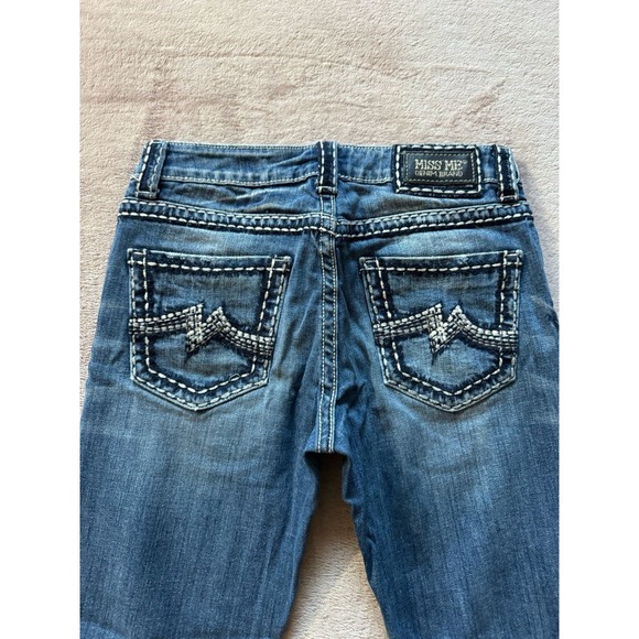 Miss Me Women's Mid Rise Boyfriend Capri Denim Jeans Embroidery Size‎ 27 - Picture 7 of 11